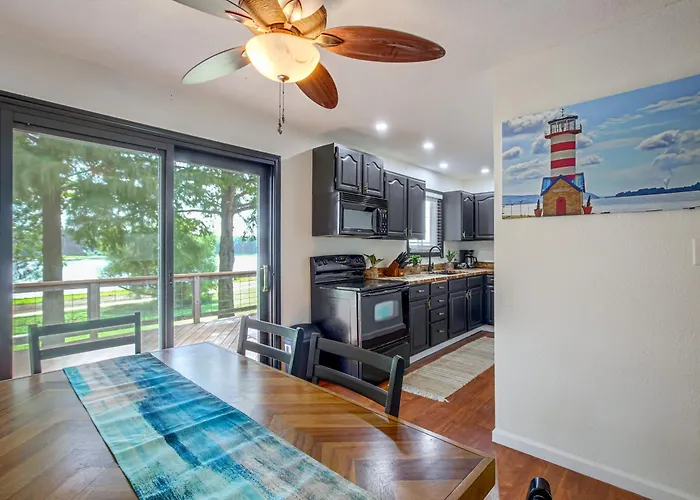 Spacious W/ Deck & Mississippi River Views Ferienhaus Grafton