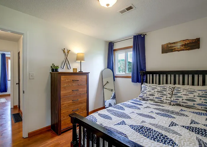 Spacious W/ Deck & Mississippi River Views Ferienhaus